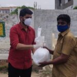 Shirish Sharavanan Instagram - Missing all the big Vinayagar statues at the auto stands ! So just wanted to give them a reason to celebrate! Distributed Essential food supplies to auto drivers in my area to encourage them on the occasion of #vinayagarchathurthi & #madrasday ! Let’s celebrate together! #chennai #automan