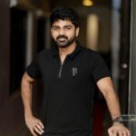 Shirish Sharavanan Instagram - What a wonderful thought it is that some of the best days of our lives are yet to come!! So let’s enter 2022 with this belief and make it ours 🎉💰⭐️🥰#happynewyear2022