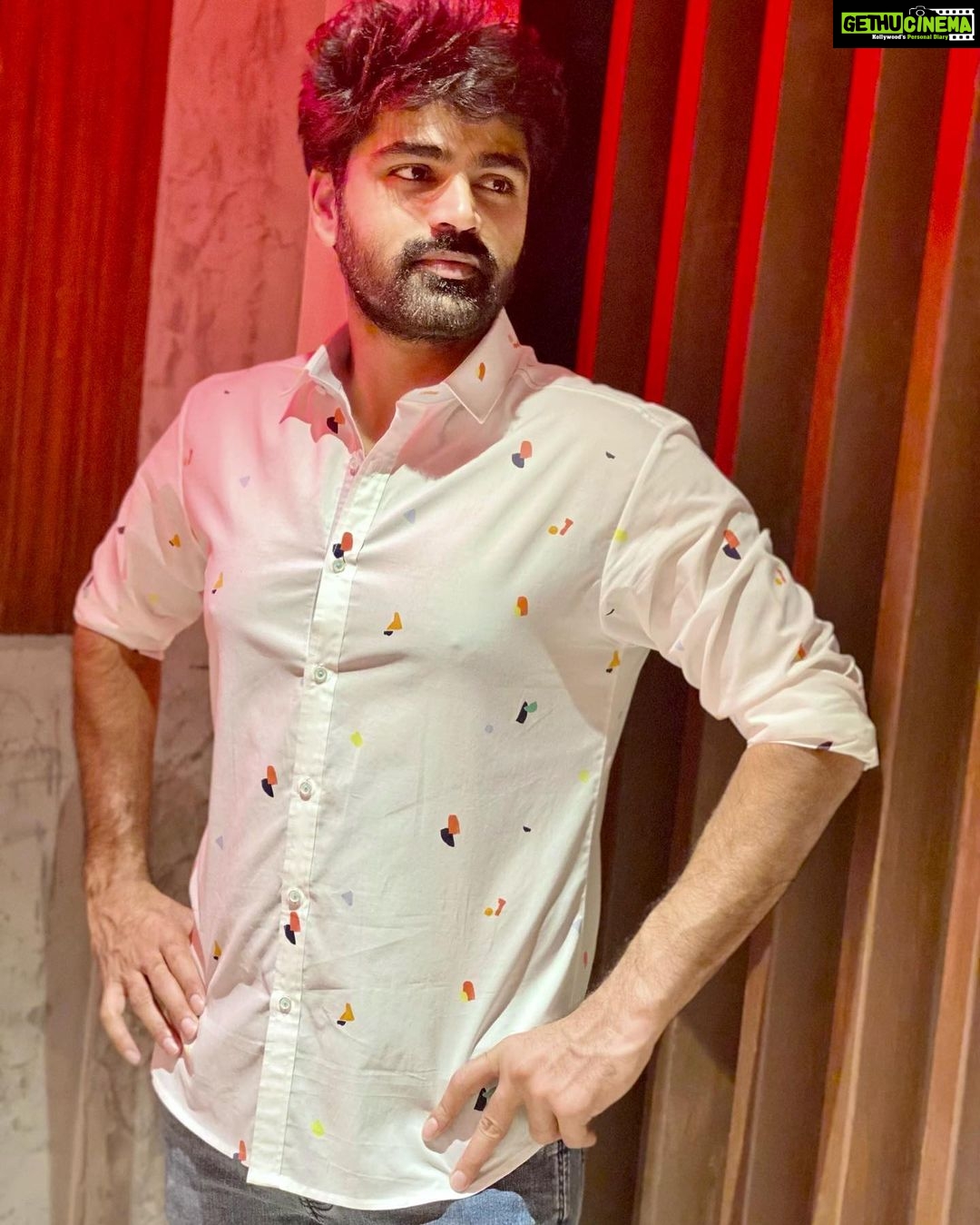 Shirish Sharavanan Instagram - I prefer living in colour 🎨 #becolorful 🧨