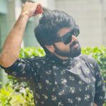Shirish Sharavanan Instagram - Write a caption .. 🙄🤷🏽‍♂️🤦🏽‍♂️🙈😇