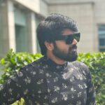 Shirish Sharavanan Instagram - Write a caption .. 🙄🤷🏽‍♂️🤦🏽‍♂️🙈😇