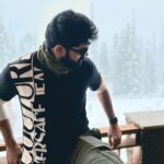 Shirish Sharavanan Instagram - "The cold never bothered me anyway." 🤪☃️ #freezing #gulmarg 🥶 The Khyber Himalayan Resort & Spa