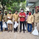 Shirish Sharavanan Instagram - Missing all the big Vinayagar statues at the auto stands ! So just wanted to give them a reason to celebrate! Distributed Essential food supplies to auto drivers in my area to encourage them on the occasion of #vinayagarchathurthi & #madrasday ! Let’s celebrate together! #chennai #automan