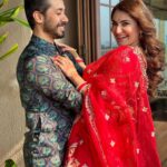 Shivaleeka Oberoi Instagram - My moon, my sun, my stars & everything beyond! ❤️🌌 Fasting for each other on our first Karvachauth while looking like a snack. 😝🍟🍕 Happy #Karwachauth to you all 🌕✨