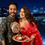 Shivaleeka Oberoi Instagram - My moon, my sun, my stars & everything beyond! ❤️🌌 Fasting for each other on our first Karvachauth while looking like a snack. 😝🍟🍕 Happy #Karwachauth to you all 🌕✨