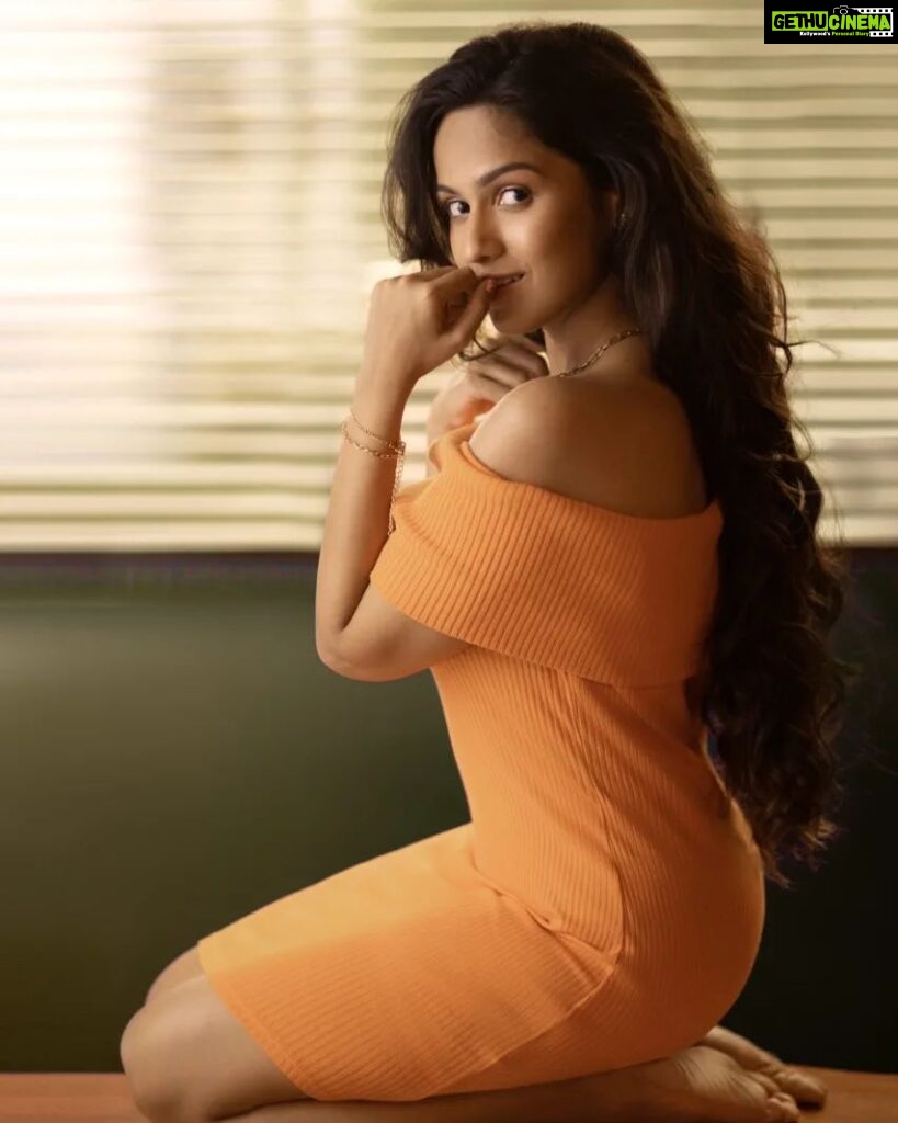 Shivani Baokar Instagram - 🧸🧡 Photographed by @milindshirke MUA @makeupbyberdesaurabh Location @the.tipsytiger Outfit @howwhenwearclothing #sassy #love #classy #fashion #beautiful #cute #style #instagood #beauty #follow #songs #instagram #model #funny #sassygirl #ootd