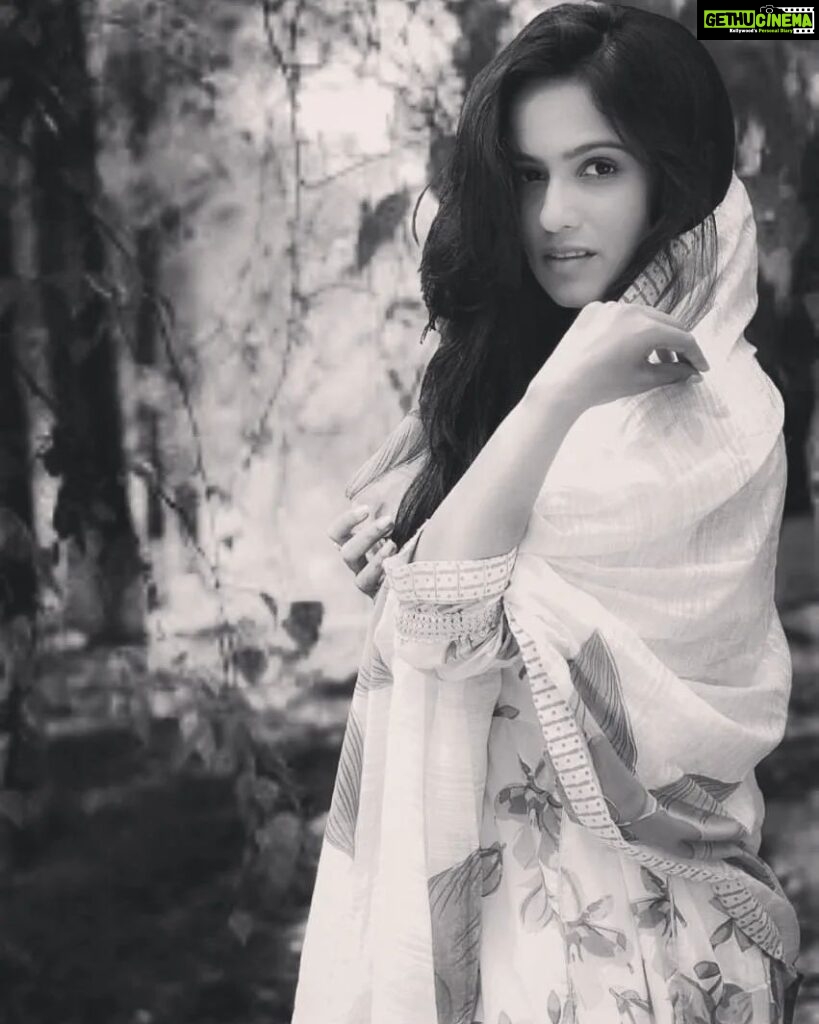 Shivani Baokar Instagram - 🖤 PC @riteshnikamphotography