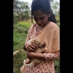 Shivani Baokar Instagram - So this happened on set! #lavangimirchi #doglover #indie #shootlocation #whyaretheysocute 🥺❤️ PC @mithila_ashok