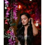 Shivani Baokar Instagram – ❤️✨
Clicked by @_harshit_0311
Wearing @aakriti_by_nandita
Styled by @saileerajpurenagane
Jewellery @sorayaajewels_
Location @housepartykhar House Party Khar