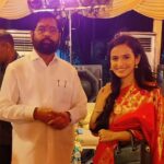Shivani Baokar Instagram - महाराष्ट्राचे लाडके मुख्यमंत्री माननीय श्री एकनाथजी शिंदे @mieknathshinde @cmomaharashtra_ यांच्या वर्षा या शासकीय निवासस्थानी बाप्पाच्या दर्शनाचा लाभ घेता आला. 😇 हि भेट घडवून आणण्यासाठी गायत्री चित्रे @gayatrrichitre चे आभार. 🙏🏻 #cmomaharashtra #eknathshinde #ganpatibappamorya #shivanibaokar Varsha Bungalow Official Residence of Chief Minister of Maharashtra