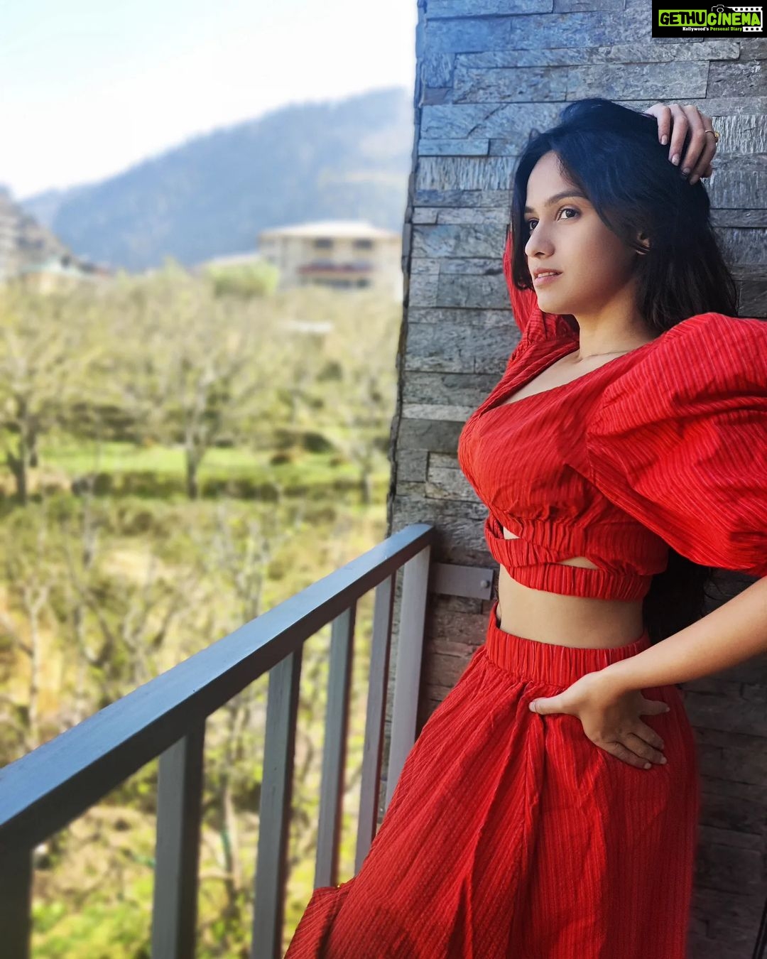 Shivani Baokar Instagram - Main character vibes ❣️ #style #happy #photo #life #nature #insta #cute #viral #likesforlike #model #music #travel #memes #explorepage #liker #girl #explore #selfie #india #beauty #k #lfl #trending #likeback #following #loveyourself #lifestyle #tiktok #photoshoot #photographer Dress @howwhenwearclothing