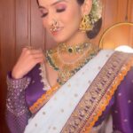 Shivani Baokar Instagram - मनमोहक 🥰 Makeup & hair - @makeupbyberdesaurabh Photographer- @kunal_mohite_photography Styling - @makeupbyberdesaurabh @style_by_pradnyaaaaa__ Designer - @rashmi.s_the_rental_boutique Jewellery- @heritage_charms Nath & earrings - @morpankh_jwells Location - @setsinthecity.in Shoot managed - @style_by_pradnyaaaaa__ #shivanibaokar #instagram #marathmolalook #marathimulgi #nath #marathisaj #celebrity #marathiculture #makeupartist #viralreels Sets in the City