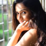 Shivani Baokar Instagram - Lights will guide you home 🌞 #takealeap #life #love #instagood #instagram #happy #like #follow #lifestyle #photography #motivation #photooftheday #art #smile #bhfyp #nature #beautiful #quotes #style #instadaily #inspiration #me #photo #picoftheday #fashion #happiness #myself #cute #beauty PC @riteshnikamphotography Home :)