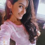 Shivani Baokar Instagram - Pink it is ! 💕 #रंग #गुलाबी