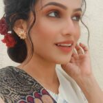 Shivani Baokar Instagram - Oye baat sunna.........!!! (to the marriage proposals in my DMs) jk 😆 MUA @makeupbyberdesaurabh