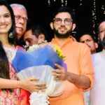 Shivani Baokar Instagram - 𝐋𝐀𝐓𝐄 𝐏𝐎𝐒𝐓: श्री. अभिषेक घोसाळकर आणि परिवार आयोजित “द रिवर फेस्टिवल २०२२“ ला मला आमंत्रित केल्याबद्दल विनय सर तुमचे खूप खूप आभार. अतिशय उत्तम संयोजन आणि बहारदार कार्यक्रम. या प्रसंगी माननीय श्री आदित्यजी ठाकरे तसेच गायिका वैशाली सामंत यांना भेटण्याचा योग आला. @adityathackeray @abhishek_vinod_ghosalkar @vinaysir @theriverfestival #TheRiverFestival #Dahisar #ShivaniBaokar #AdityaThackeray #AbhishekGhosalkar #event