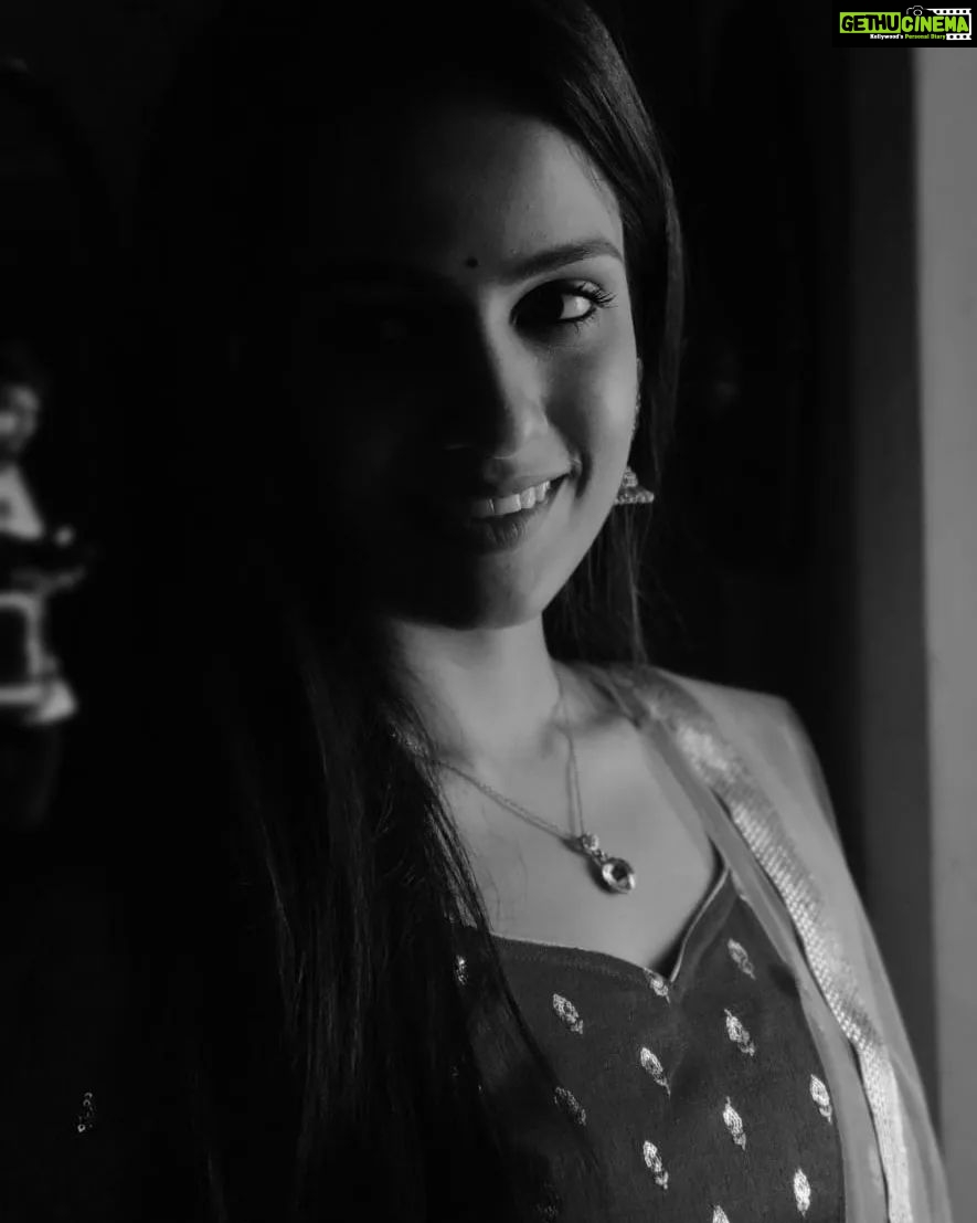 Shivani Baokar Instagram - Real is rare 🖤 PC @yogeshkoli8 #bnw #blacknwhite #blackandwhite #bw #blackandwhitephotography #photography #bnwphotography #art #monochrome #blackandwhitephoto #photooftheday #captures #blacknwhitephotography #portrait #streetphotography #black #bnwmood #perfection #photo #love #life #ig #street #instagood #monochromatic #picoftheday #greatshots #nature #white #bnwphoto