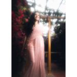 Shivani Baokar Instagram – All about sunshine and sparkles ✨

Styling @saileerajpurenagane 
Outfit @rajkumari_by_richahaware
Jewellery @sorayaajewels_
MUA @bridal.mekup.by.saroj
Videoshoot and edits @kyammmera 
Photoshoot and edits @kharsambale 
Assisted by @siddheshhwalanj
Location credits @housepartykhar
