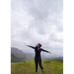 Shivani Baokar Instagram – ..how about losing yourself to find yourself? 🍃

#trektogarbettplateau
#maharashtratourism 
#maharashtra_ig 
#loveyourself 
#loveyourbody Garbett Plateau