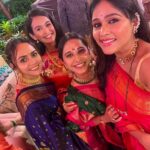 Shivani Baokar Instagram - Let's call it a star studded night maybe? Met these beautiful ladies and ofcourse 'Hardik' too, together after long ✨❤️ #SoMuchTalentinOneFrame 🤌🏻😁 Thank you @cmomaharashtra_ for having us over! #funtime #lastnight #marathientertainmentindustry #marathicelebrity #mumbai #ganpatibappamorya #cmomaharashtra #jaihind Varsha Bungalow Official Residence of Chief Minister of Maharashtra