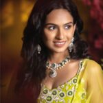 Shivani Baokar Instagram - Good morning fam! Styling @saileerajpurenagane Outfit @rajkumari_by_richahaware Jewellery @sorayaajewels_ MUA @bridal.mekup.by.saroj Videoshoot and edits @kyammmera Photoshoot and edits @kharsambale Assisted by @siddheshhwalanj Location credits @housepartykhar #makeup #makeupartist #dresses #love#green #bollywood #selflove #selfcare #grwm #marathi #bridal #maharashtra #grwmmakeup #reelsinstagram #marathicelebs #reelsvideo #reelsindia #goodmorningpost House Party Khar