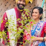 Shivani Baokar Instagram - 🌼गुढीपाडव्याच्या आणि हिंदू नववर्षाच्या हार्दिक शुभेच्छा!🌼 #newyear #gudhipadwa #lavangimirchi #zeemarathi #serial #serialactor #actorslife #marathicelebrity #marathi #shivanibaokar #tanmayjakka #TanmayDJakka