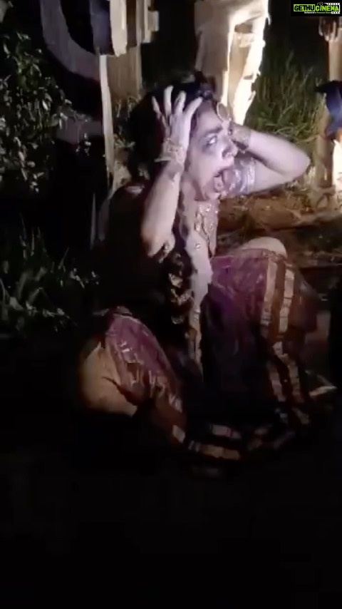 Shivani Jha Instagram - Happy Halloween doston! ( those who know me personally know that I’m a fan of Bollywood BHOOT’s ! Or any BHOOT in general! So here’s a video from my dancing times! Enjoy! Manifesting playing A ghost in a horror movie SOON! #monjolika #scary #halloween #makeup #act #bhoolbhulaiyaa #shivanijha Halloween scary horror