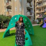 Shivani Jha Instagram - Mujhe kuch zaruri kaam se Bahot ameer hona hai #shivanijha #happydussehra
