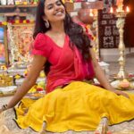Shivani Rajashekar Instagram – #DurgaPuja2023 ✨