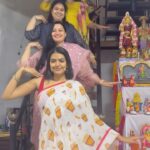 Shivani Rajashekar Instagram – Making sure the Family Hops on the Trend 😎🤓
#Navratri #DurgaPuja #Dussehra #Golu 
#KotaBommaliPs #lingilingilingidi #trending