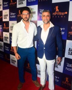 Shivin Narang Instagram - Last night #AakhriSach
Success celebration … ✨🙏
Thankuu Everyone for all the love and support 🫶🏻