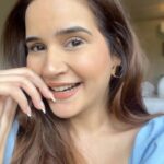Shivshakti Sachdev Instagram - Get Ready With Me ( Without Foundation ) Moisturiser @baylaskin Concealer @houseofmakeupofficial Bronzer @rimmellondonindia Mascara @hudabeauty Lipstick @charlottetilbury Blush @rarebeauty #grwm #getready #everyday #makeupaddict #love #makeuplook #makeup #just