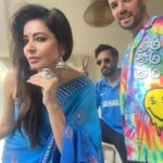 Shonali Nagrani Instagram - Bleed blue. #indpakmatch #worldcup #worldcupindpak #squadgoals @karishmakotak26 @shyammehta #alan