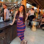 Shonali Nagrani Instagram – Big shout out to you ladies . Thinking of you and sending you so much love ;)
@shamameghe @samantha.tran11.11 @charikag @sarahj_cox.  Wearing : @labelankitajain