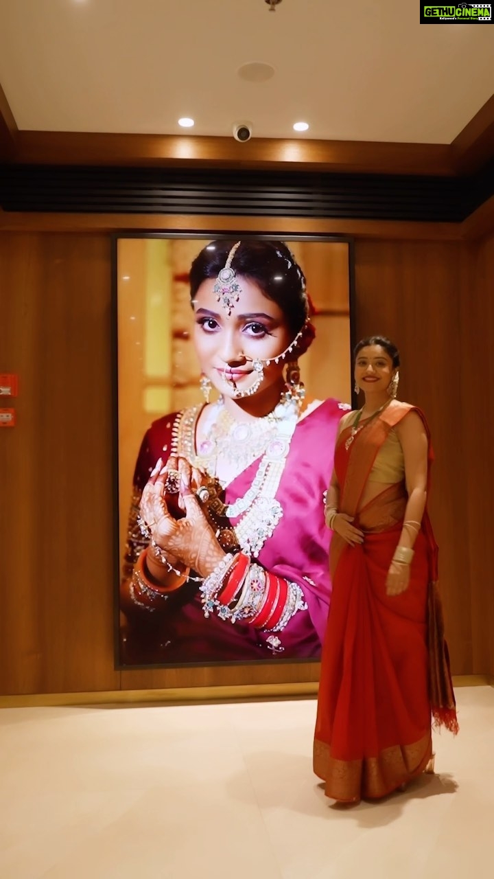 Shraddha Dangar Instagram - Glittering Grandeur in Ahmedabad. Are you ready to be captivated by the epitome of elegance and luxury? Step into the enchanting world of exquisite jewelry at the biggest showroom in Gujarat, @kalamandirjewellers The grandeur, the craftsmanship, and the sheer aura of this place are simply unparalleled. From timeless classics to modern marvels, this showroom is a treasure trove of opulence. I truly recommend everyone to visit this showroom. πA. Shridhar Athens, near Nehrunagar bus stop, Ambawadi, Ahmedabad. . Shot by @hitesh_paunikar Hair & makeup @aanalsavaliya #kalamandirjewellers #22ktgold #Antiquejewellery #jewellery #handmadejewellery #jewellerylover #Customizejewellery #earrings #necklace #gold #ring #bracelet #diamonds #jewellerymaker #newbranch #KalamandirjewellersinAhmedabad #grandunveiling #BiggestjewellerystoreinAhmedabad #sparklingjourney #Spreadingshine #jewellerystoreinahmedabad #customersatisfaction #newshowroom #NewJewellerydestinationinAhmedabad #JewelleryforAhmedabadis #waitisove r