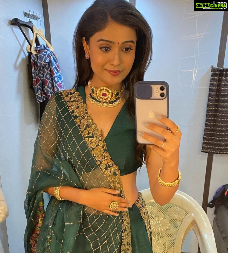 Shraddha Dangar Instagram - AASTHA 🤍 Playing her was an absolute roller coaster! Embracing all those emotions and switching between mature and super playful - it won me over from day one ,this character definitely kicked my actor side up a notch 🫶🏻🥹 I love her !! A big big thanks to @the_hardik_gajjar & @kaajalov for Astha🤍 PS - @hrishidp This guy has seriously worked wonders on camera. I'm getting a ton of compliments for every single frame he's crafted. It's like pure magic!