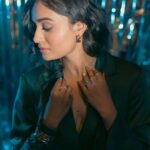 Shraddha Dangar Instagram – 💜
.
.
📸 @kathanadhyaru 
Makeup and hair @simmymakwana 
Styled by @styledbypreksha