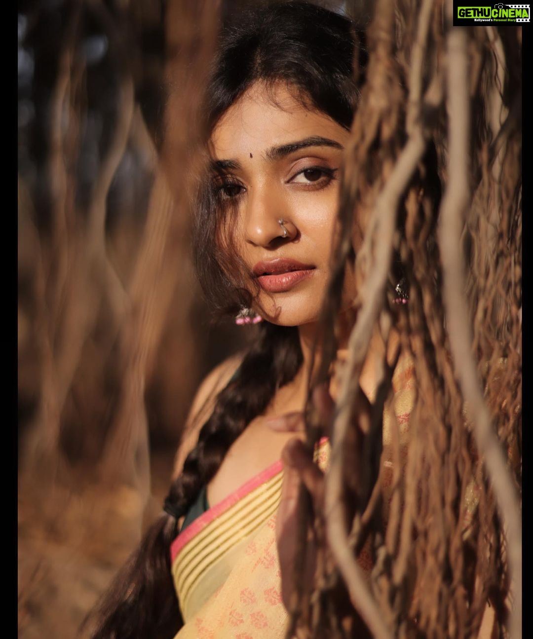 Shraddha Dangar Instagram - 🍂 . 📸 @rohin_photographer