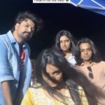 Shraddha Dangar Instagram - @raunaqkamdar sir, Thankyou for your Ghost-appearance 🤌🏻 @withbhargav flaunting his silky hair, Meanwhile @thatschetan ,anjali Trying to sync with the tune🫡 Some impromptu scenes after packup 🤓💁🏼‍♀️