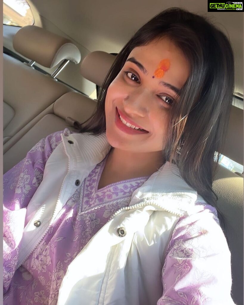 Shraddha Dangar Instagram - नये साल की नयी शुरुआत 🤍