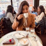 Shraddha Dangar Instagram - Paris, I louvre you ! 🤍🤌🏻 Norte Dame, Paris