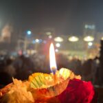 Shraddha Dangar Instagram - Banaras 🔱 यहा की ख़ूबसूरती में सब भूल गए, बस महादेव का नाम जपते …. हम गंगा के सारे घाट घूम गए । . #solotrip #banaras