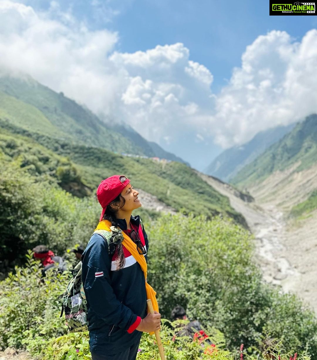 Shraddha Dangar Instagram - खोज ……🤍 Kedarnath Trek