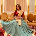 Shraddha Dangar Instagram – I really wanted to add some music to this post,but  Instagram seems to have other plans and isn’t giving me the option. Why, why Insta?
Well,  I guess this is the caption for the post. Okay byee😑
.
Wearing @soul_ethnics’s one of the best designs 🫶🏻
Jewellery by my favourite @copper_art_jewellery