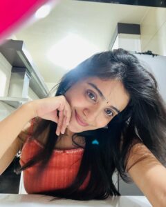 Shraddha Dangar Instagram - Sundays are for………???🌸
Selfies ? Self care? Or smiles???