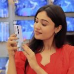 Shraddha Dangar Instagram – Folding into the future: the flip style
From Fold to Flip: Samsung’s Epic Evolution! Unleash the Power of Innovation!
Dive into the flip side with me….and get your favorite Samsung foldables 

#jointheflipside 
.
Managed by @fatctalents