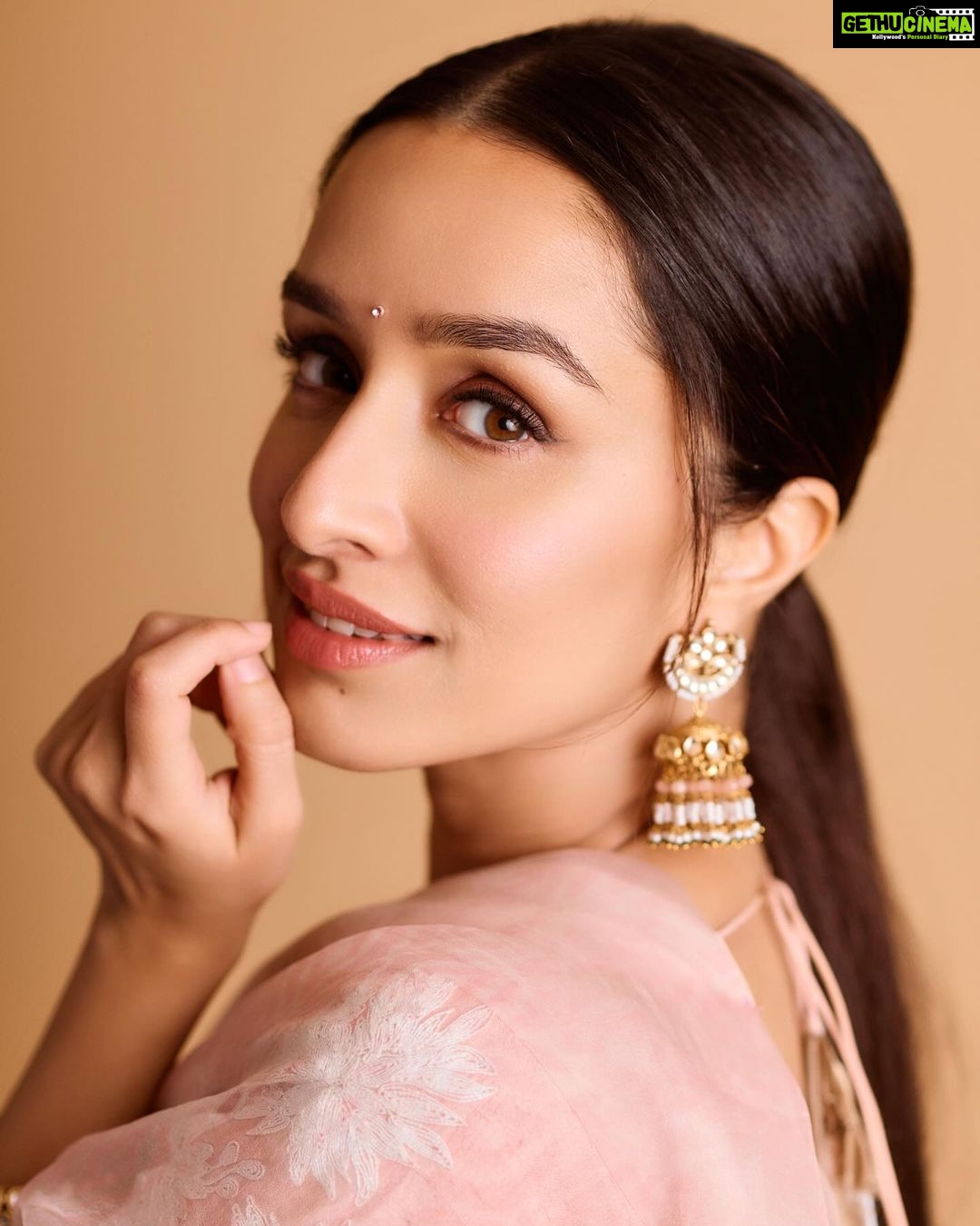 Shraddha Kapoor - 2.8 Million Likes - Most Liked Instagram Photos