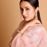 Shraddha Kapoor Instagram – Dussehra hai, dus mithaiyan toh khaani banti hain na??? 😋🤭