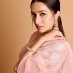 Shraddha Kapoor Instagram - Dussehra hai, dus mithaiyan toh khaani banti hain na??? 😋🤭
