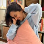 Shraddha Kapoor Instagram – Favourite book batao? Main nahi padhoongi 🤣